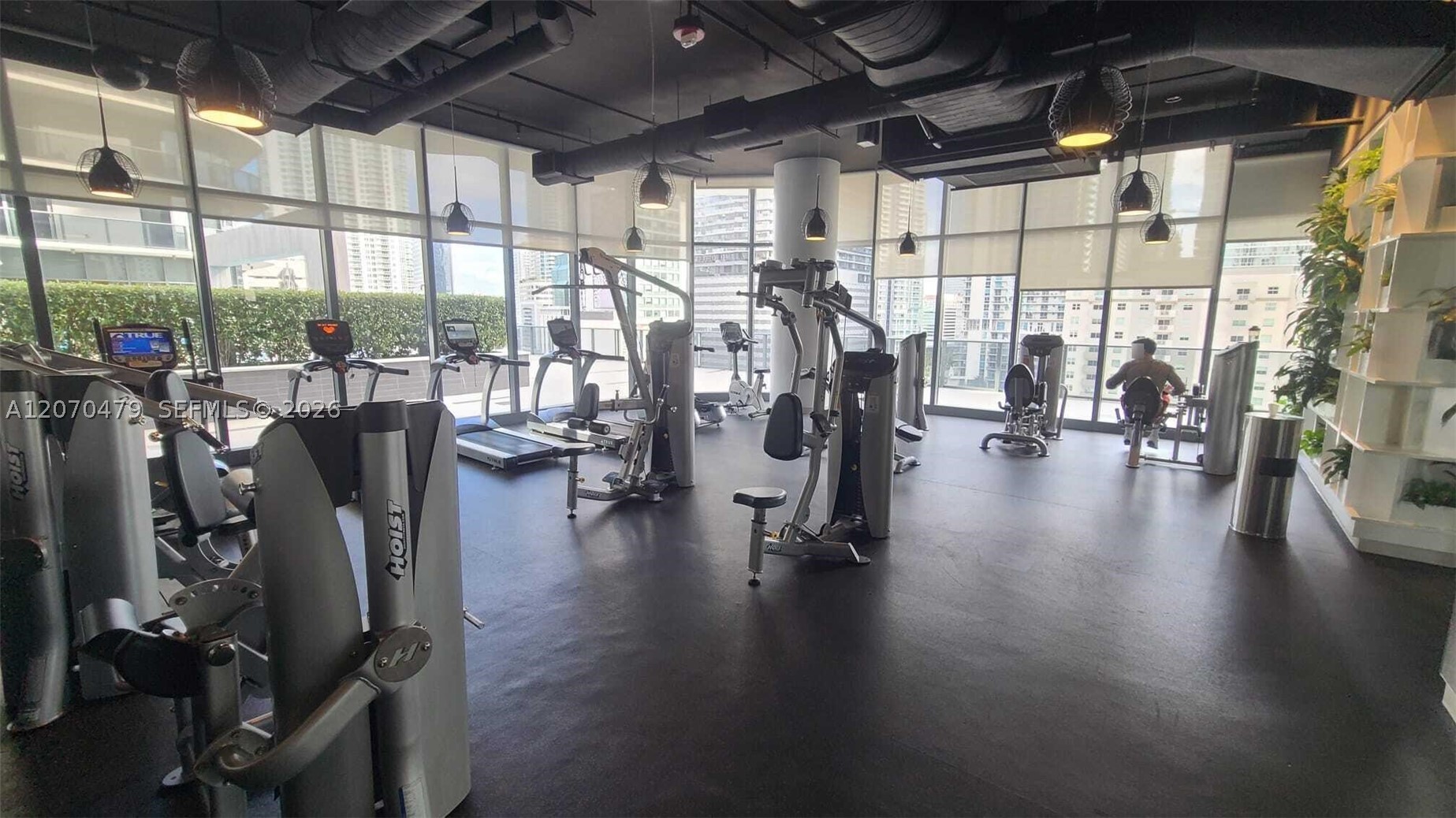 45 SW 9th St #1503, Miami FL 33130