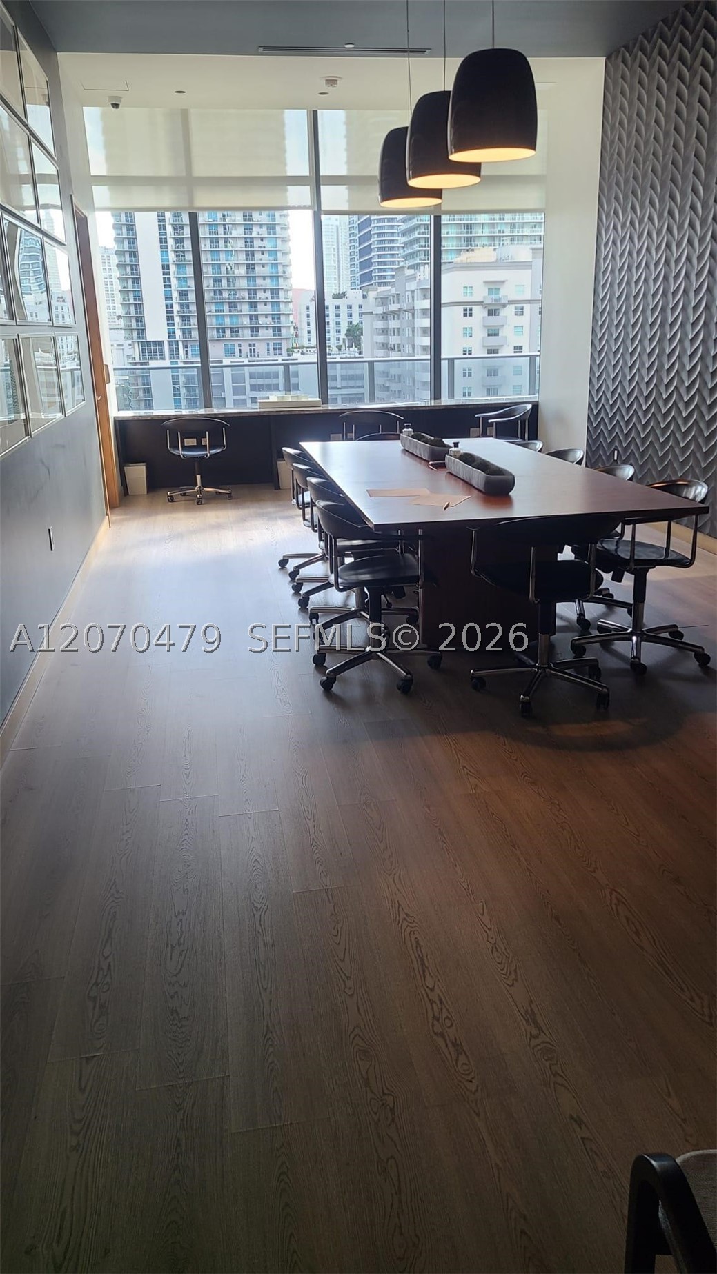45 SW 9th St #1503, Miami FL 33130