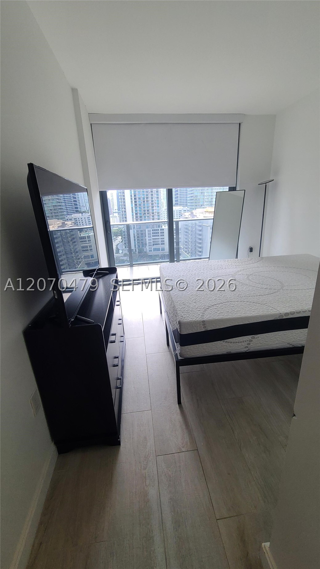 45 SW 9th St #1503, Miami FL 33130