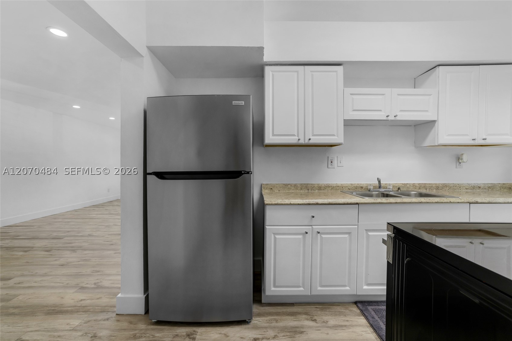 2250 Bay Dr #7, Miami Beach FL 33141