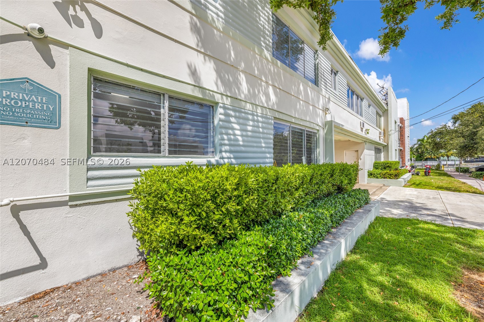 2250 Bay Dr #7, Miami Beach FL 33141