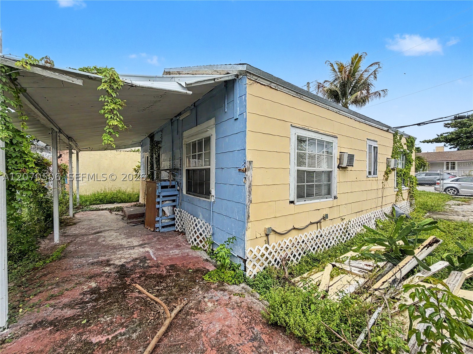 Miami FL 33125 - A12070506