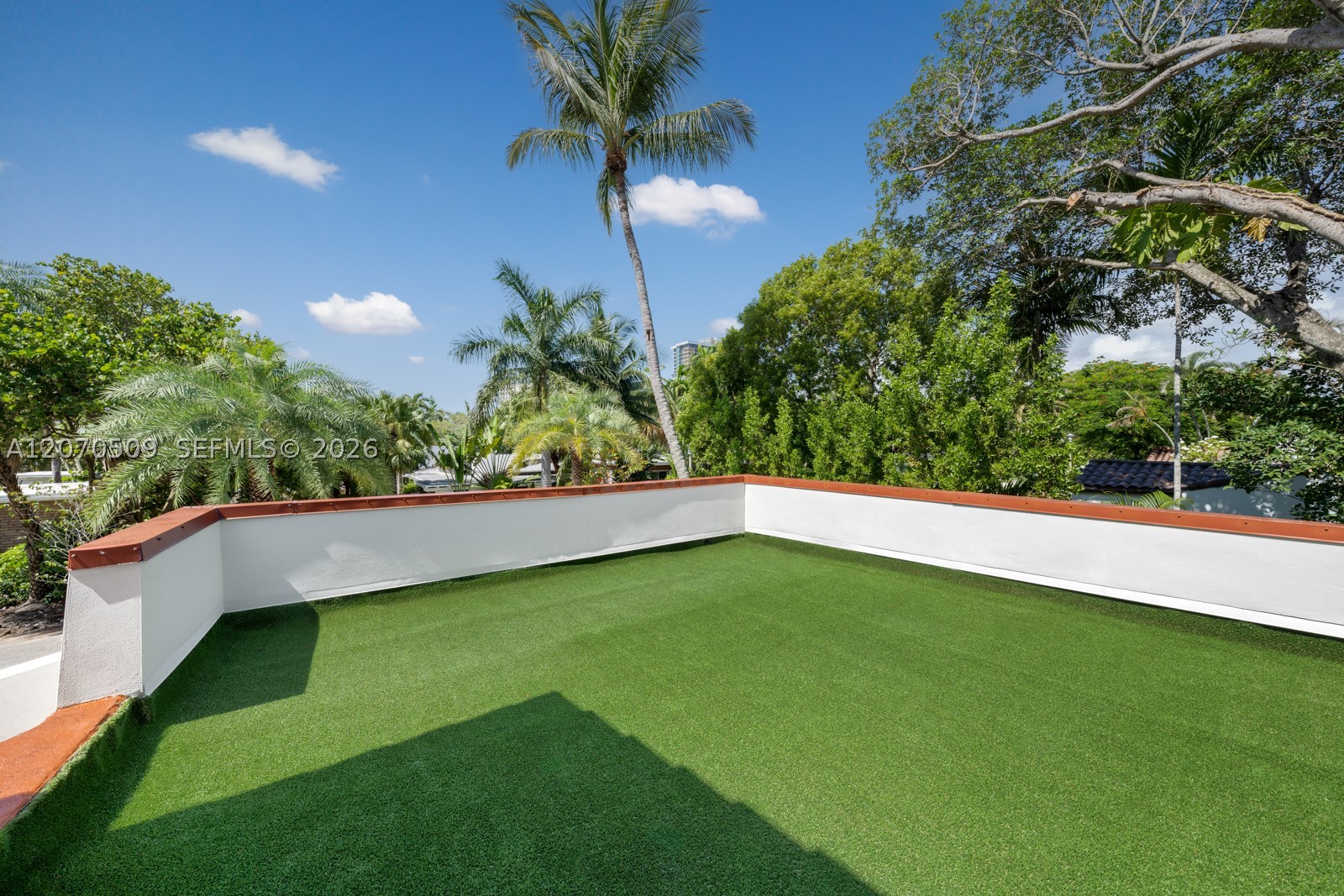 921 NE 72nd St, Miami FL 33138