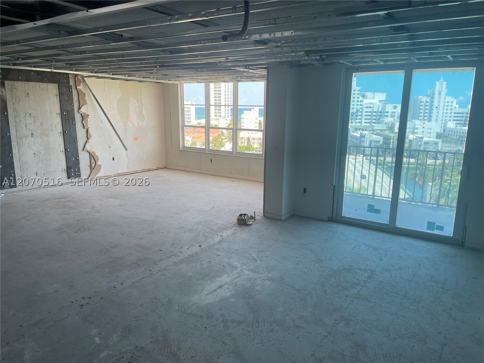 4101 Pine Tree Dr #926,925, Miami Beach FL 33140