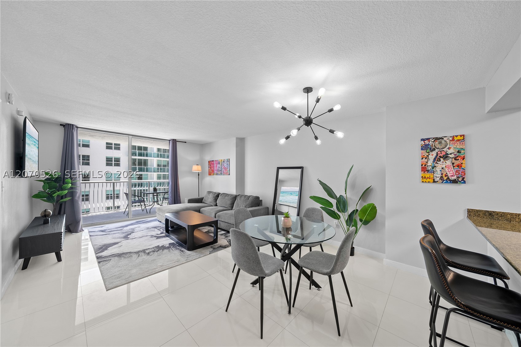 1200 Brickell Bay Dr #2205, Miami FL 33131