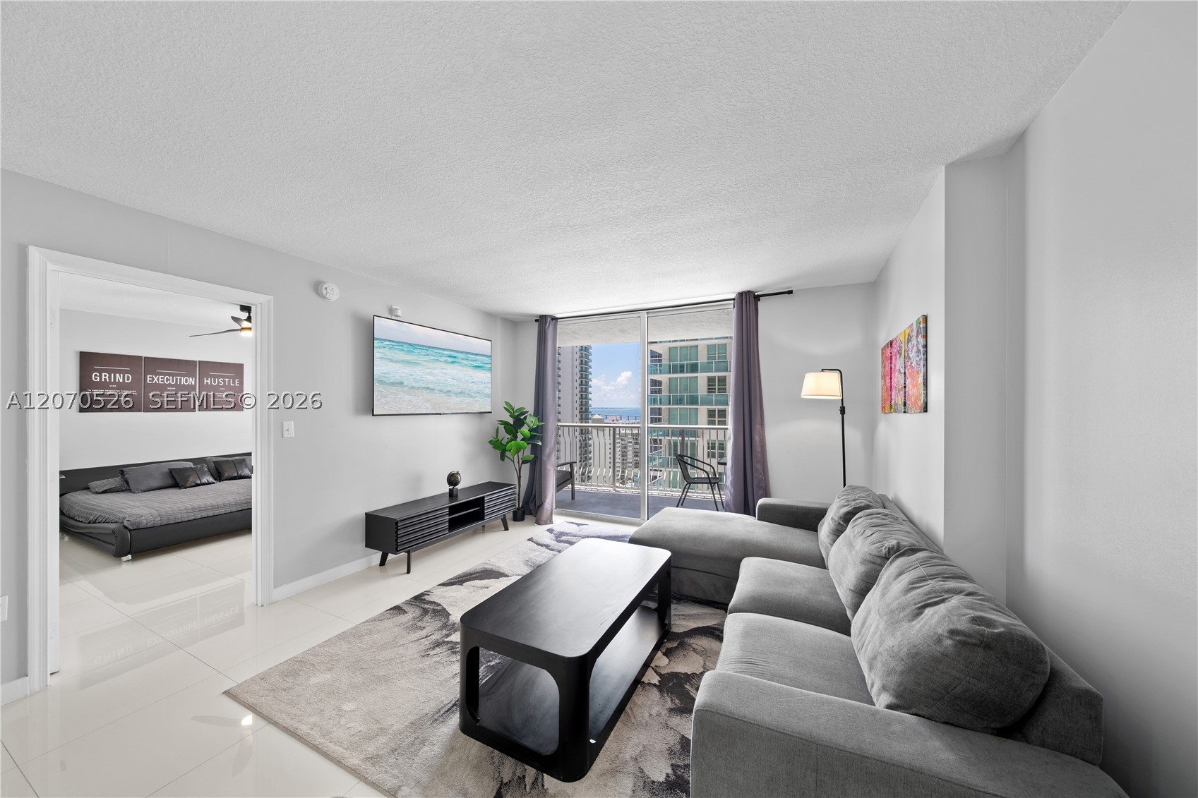 1200 Brickell Bay Dr #2205, Miami FL 33131