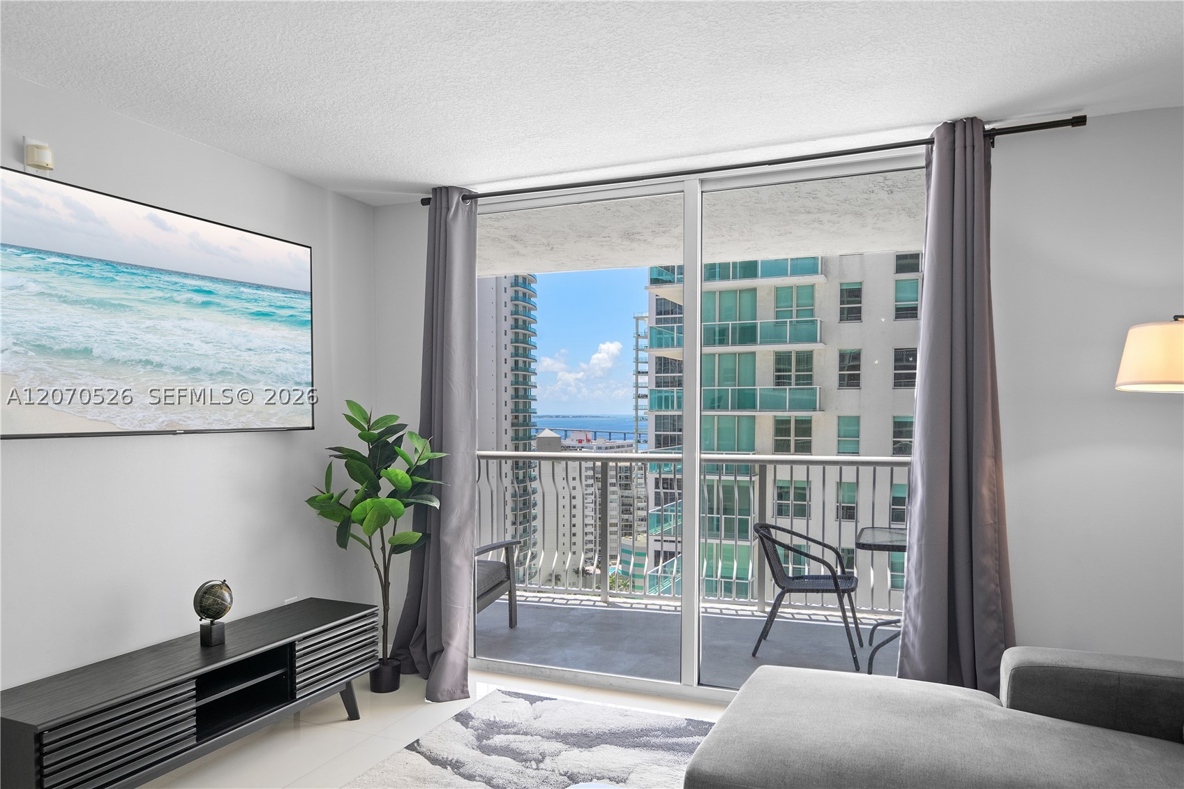 1200 Brickell Bay Dr #2205, Miami FL 33131