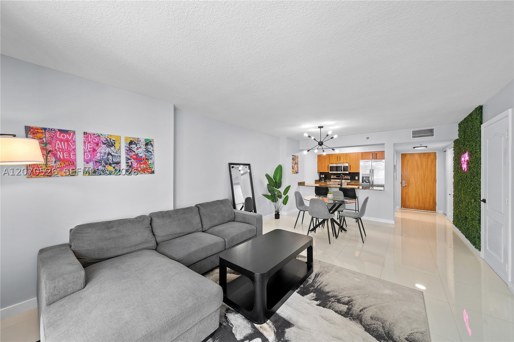 1200 Brickell Bay Dr #2205, Miami FL 33131