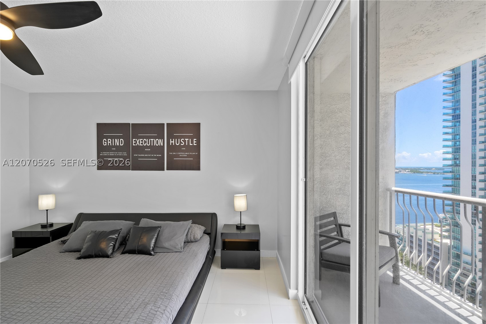 1200 Brickell Bay Dr #2205, Miami FL 33131