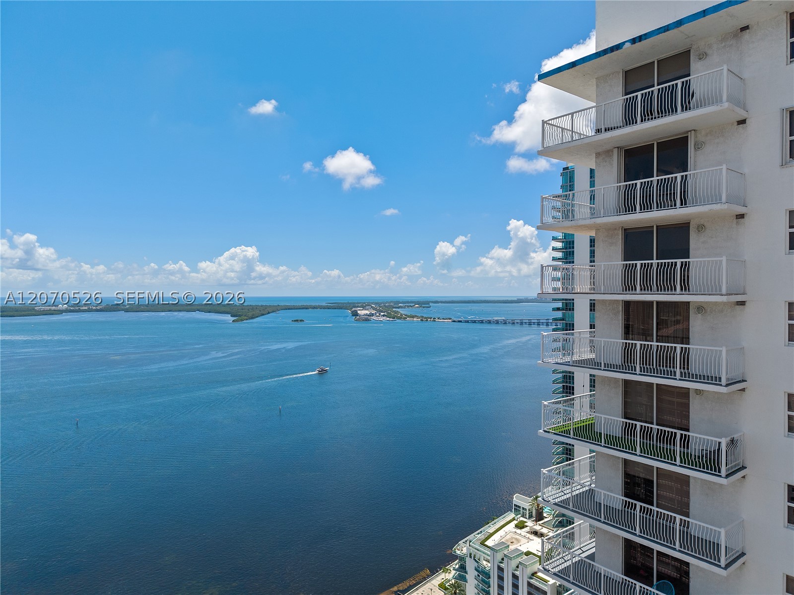 1200 Brickell Bay Dr #2205, Miami FL 33131