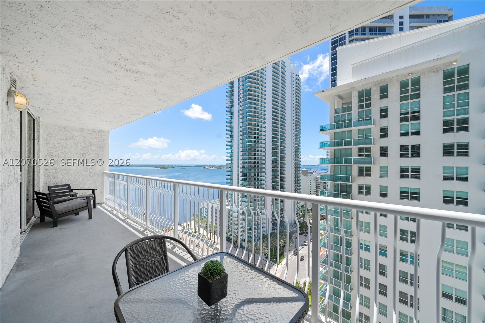1200 Brickell Bay Dr #2205, Miami FL 33131