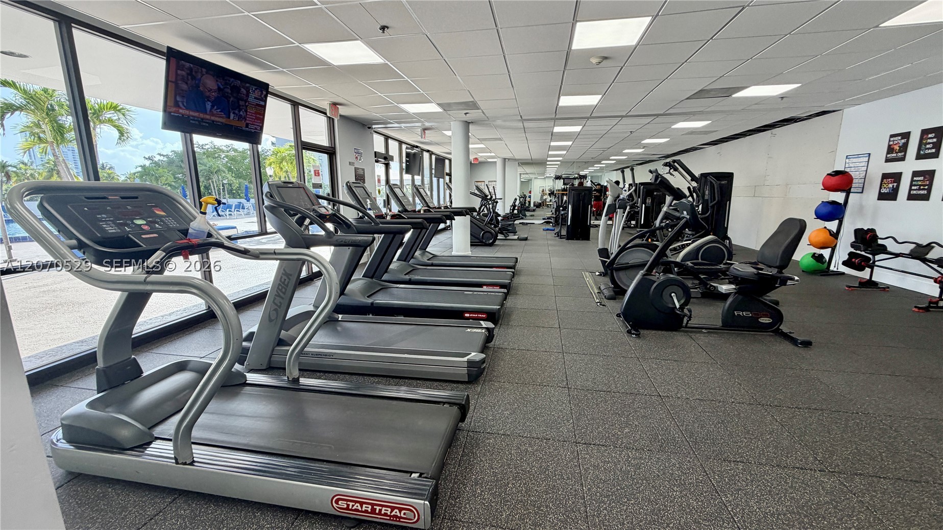3701 N Country Club Dr #304, Aventura FL 33180
