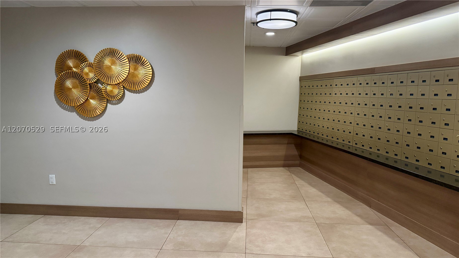 3701 N Country Club Dr #304, Aventura FL 33180