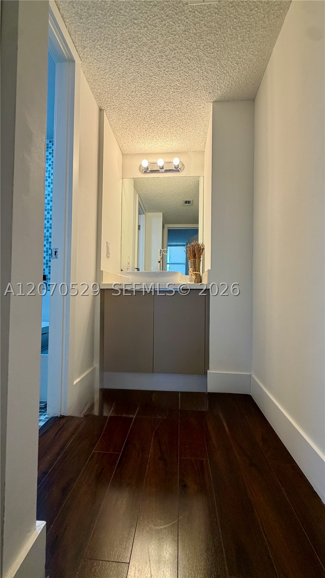 3701 N Country Club Dr #304, Aventura FL 33180