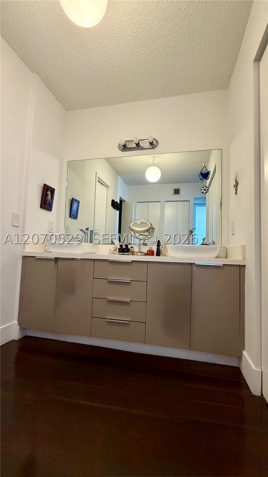 3701 N Country Club Dr #304, Aventura FL 33180