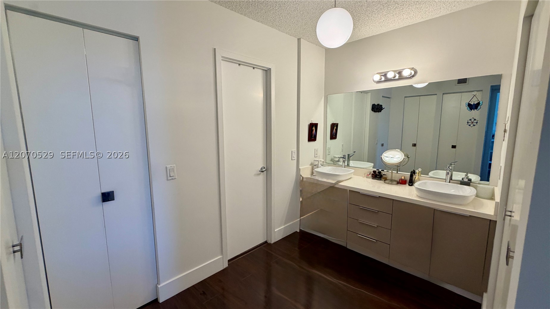 3701 N Country Club Dr #304, Aventura FL 33180