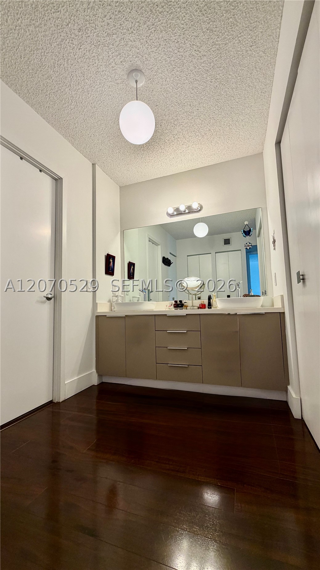 3701 N Country Club Dr #304, Aventura FL 33180