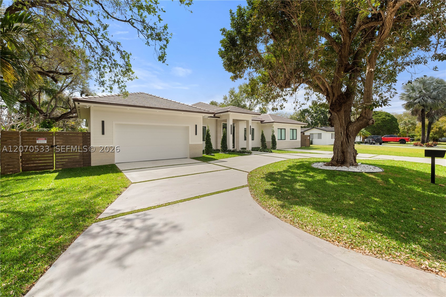 6990 SW 58th St, Miami FL 33143