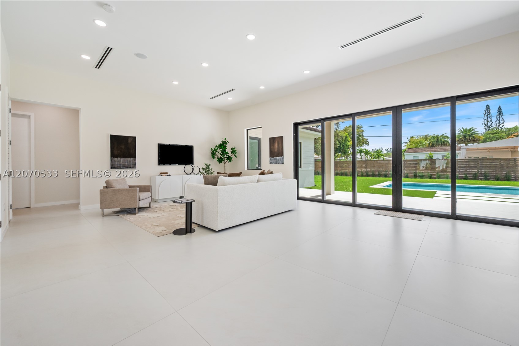 6990 SW 58th St, Miami FL 33143