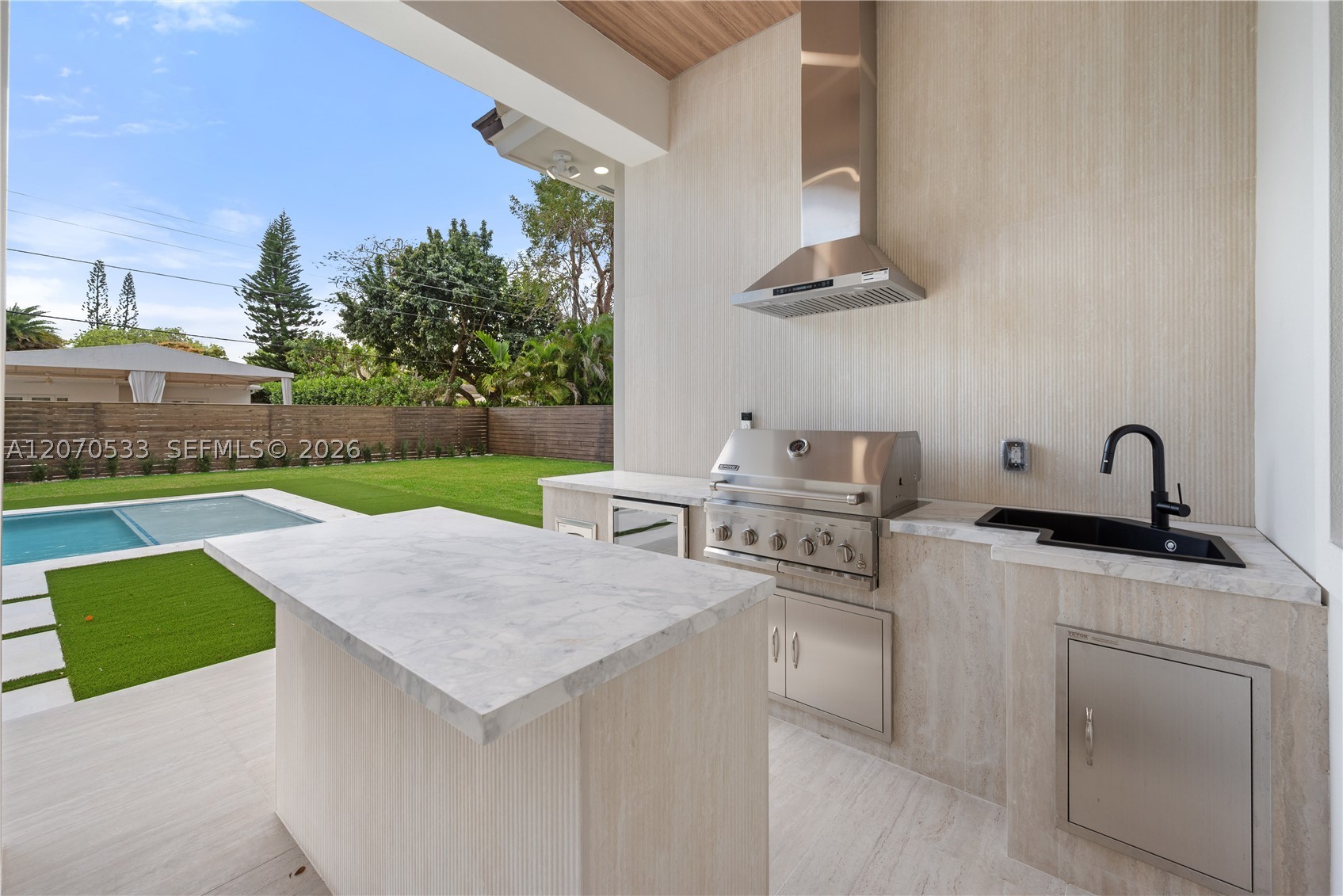 6990 SW 58th St, Miami FL 33143