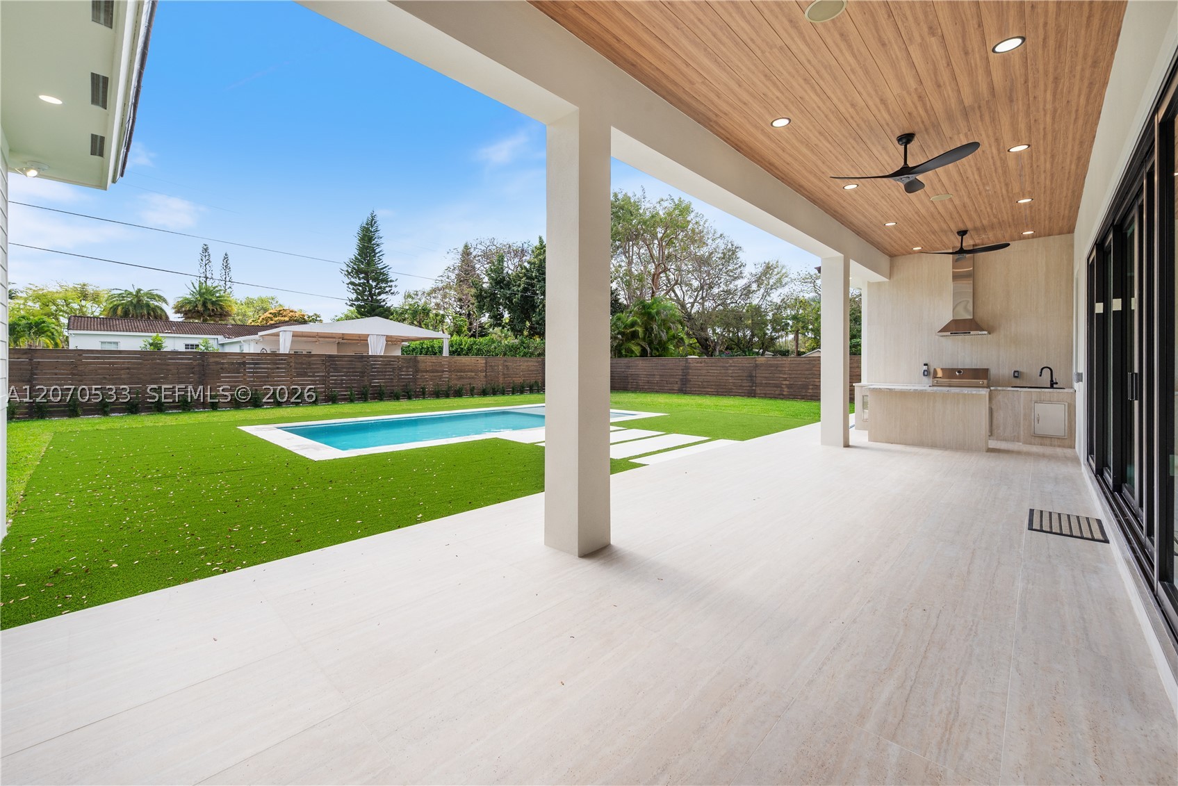 6990 SW 58th St, Miami FL 33143