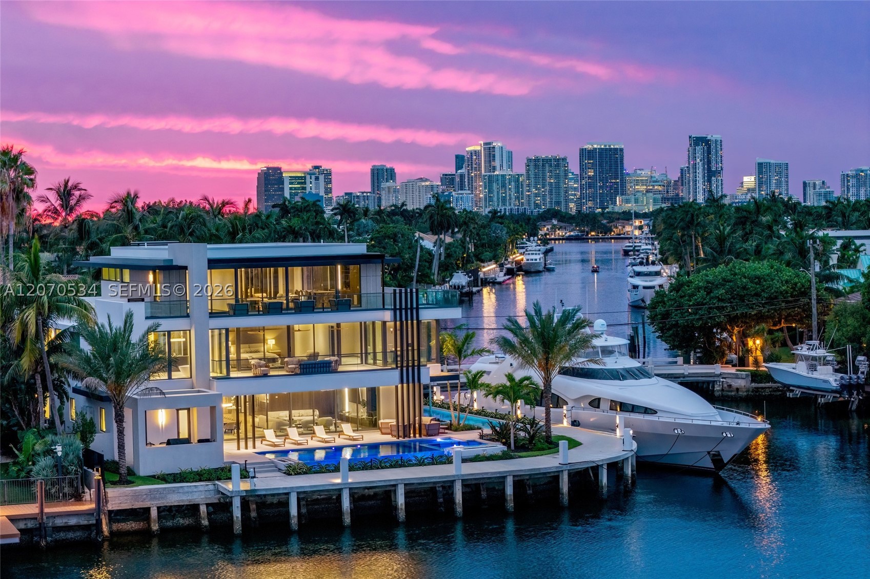 1400 W Lake Dr, Fort Lauderdale FL 33316