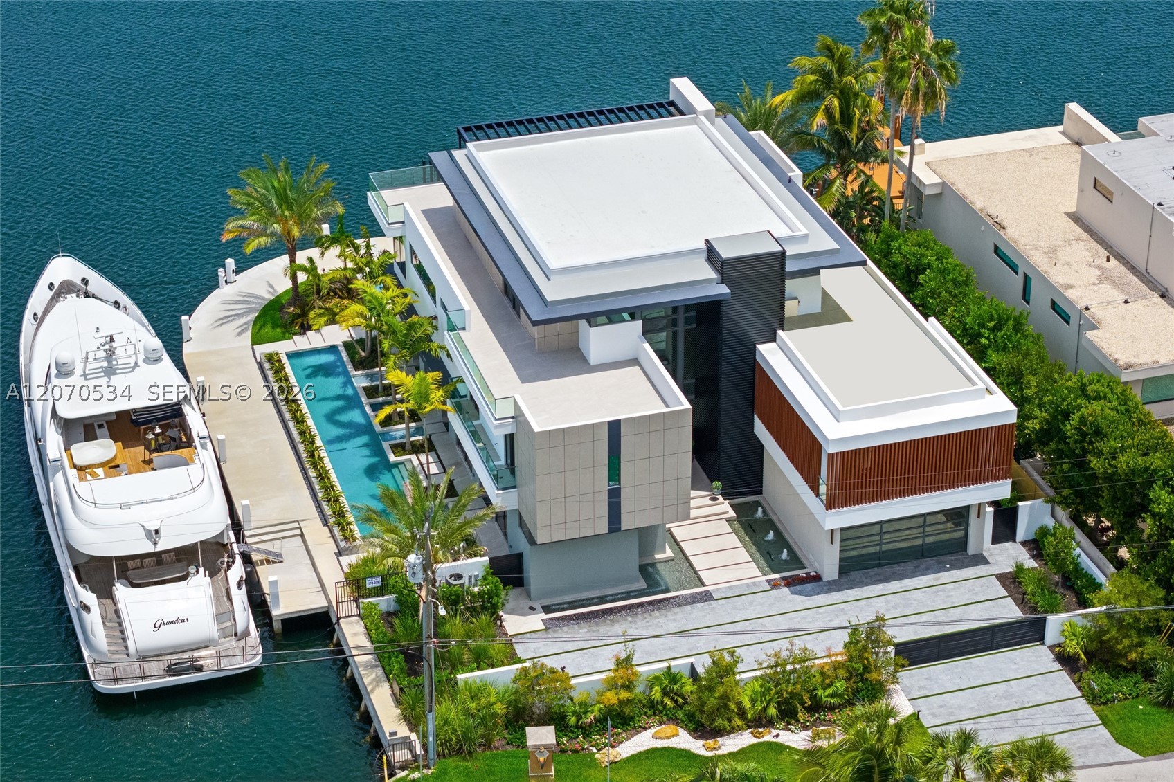 1400 W Lake Dr, Fort Lauderdale FL 33316