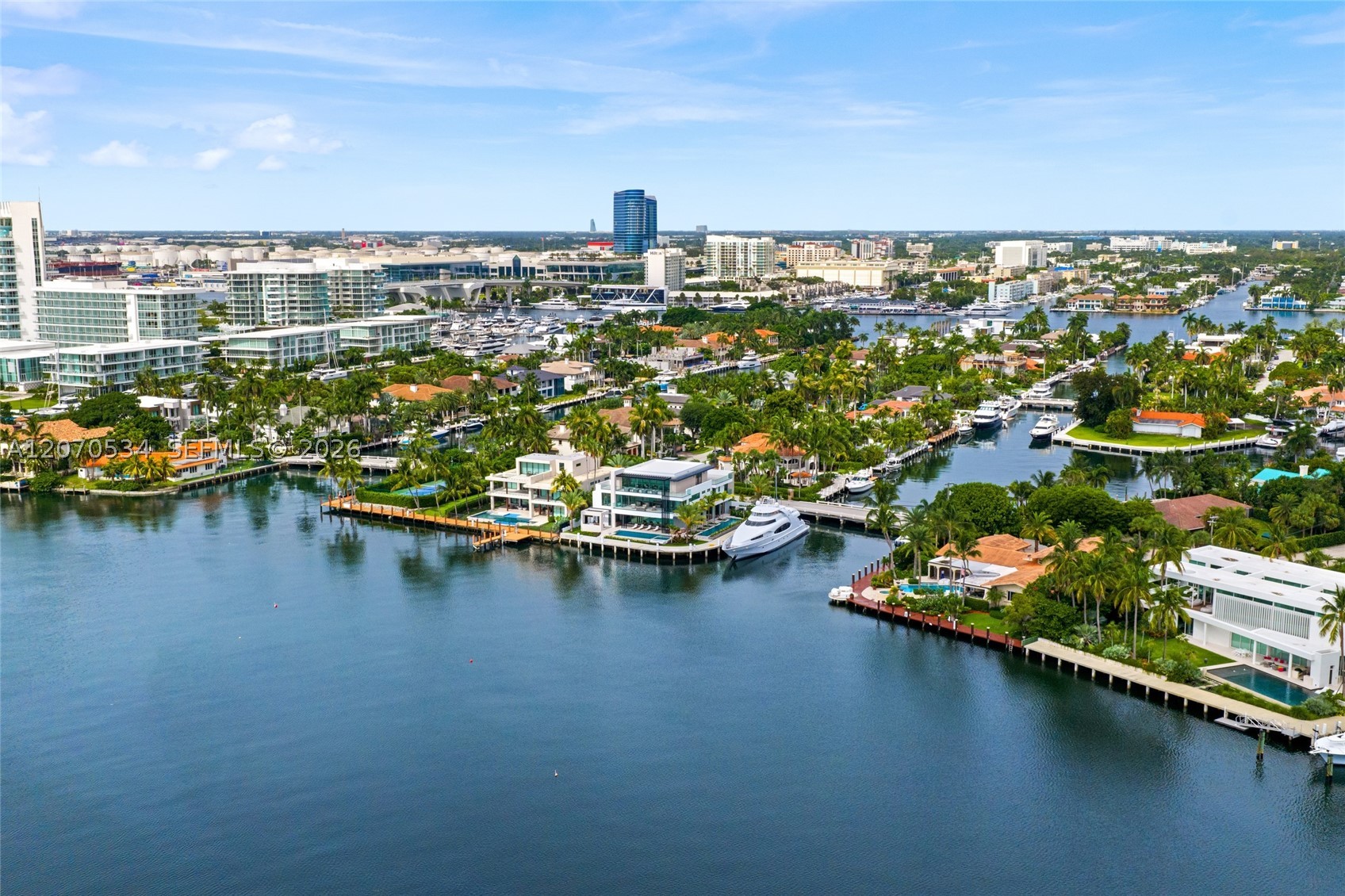 1400 W Lake Dr, Fort Lauderdale FL 33316