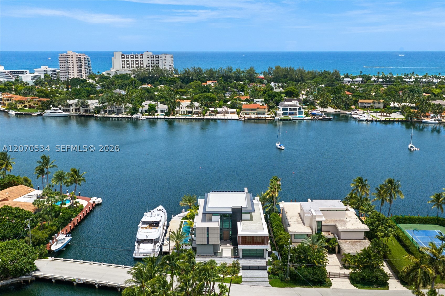 1400 W Lake Dr, Fort Lauderdale FL 33316