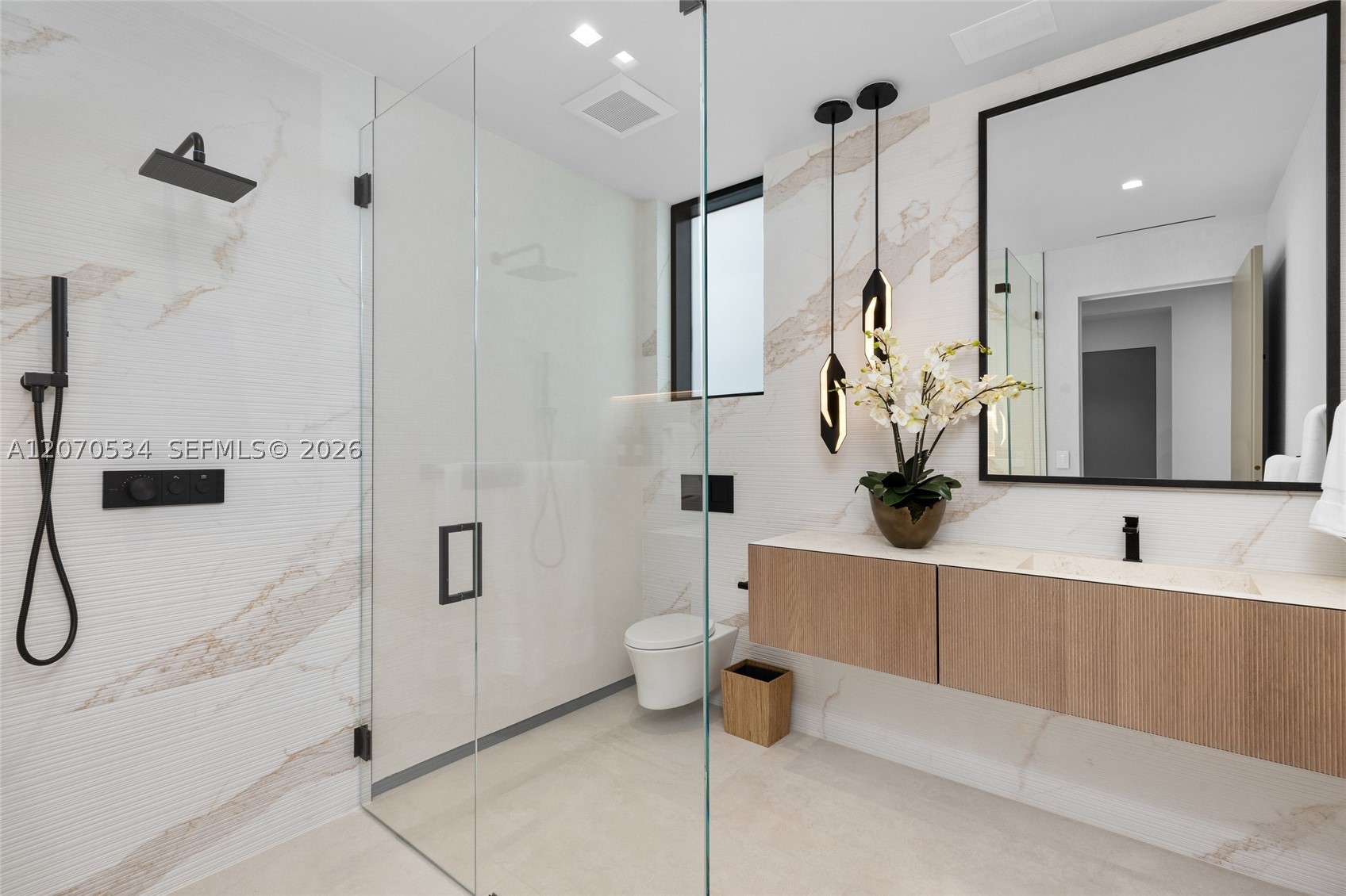 1400 W Lake Dr, Fort Lauderdale FL 33316
