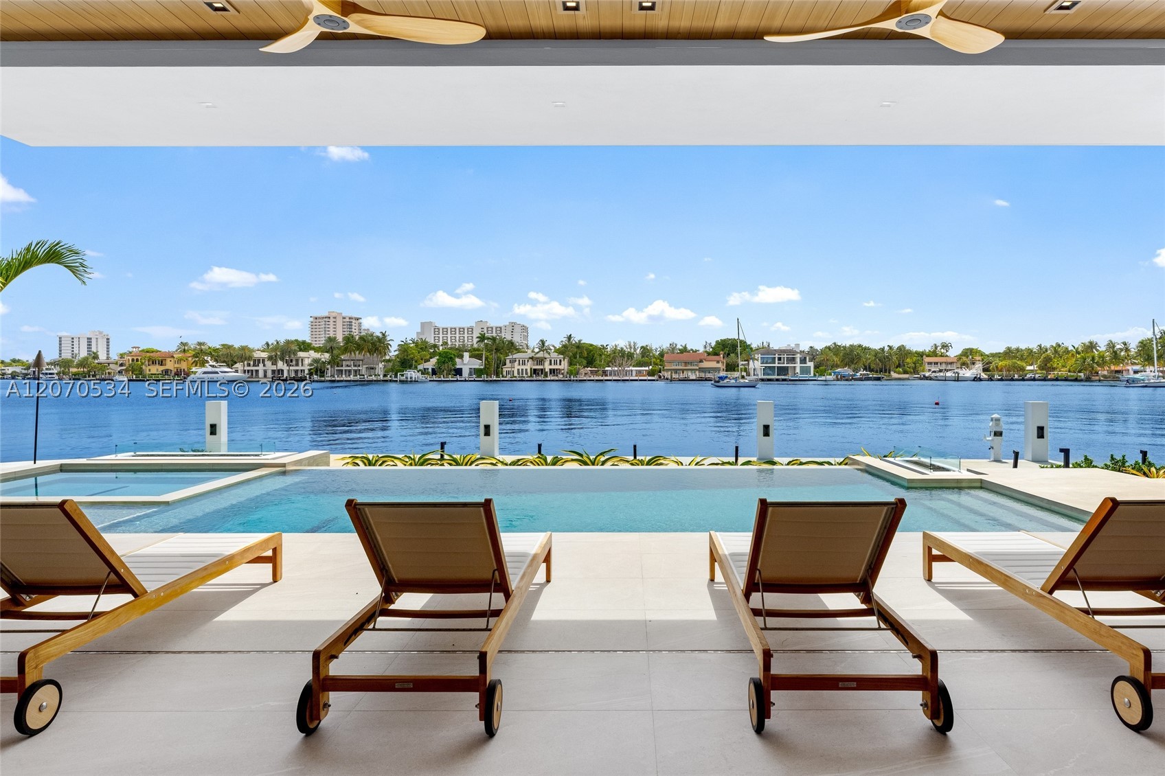 1400 W Lake Dr, Fort Lauderdale FL 33316