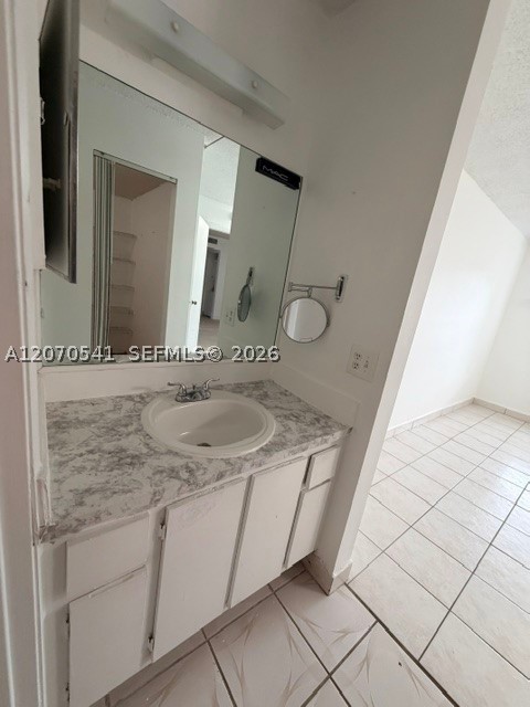9704 Hammocks Blvd #104, Miami FL 33196