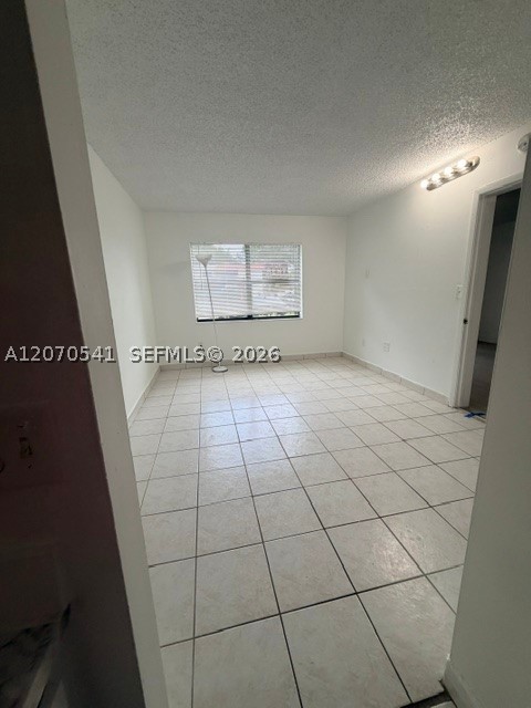 9704 Hammocks Blvd #104, Miami FL 33196
