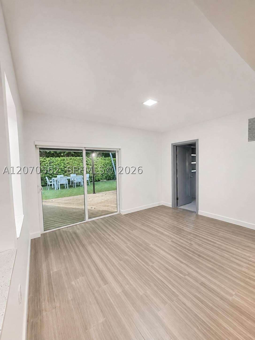 4726 Alton Rd, Miami Beach FL 33140