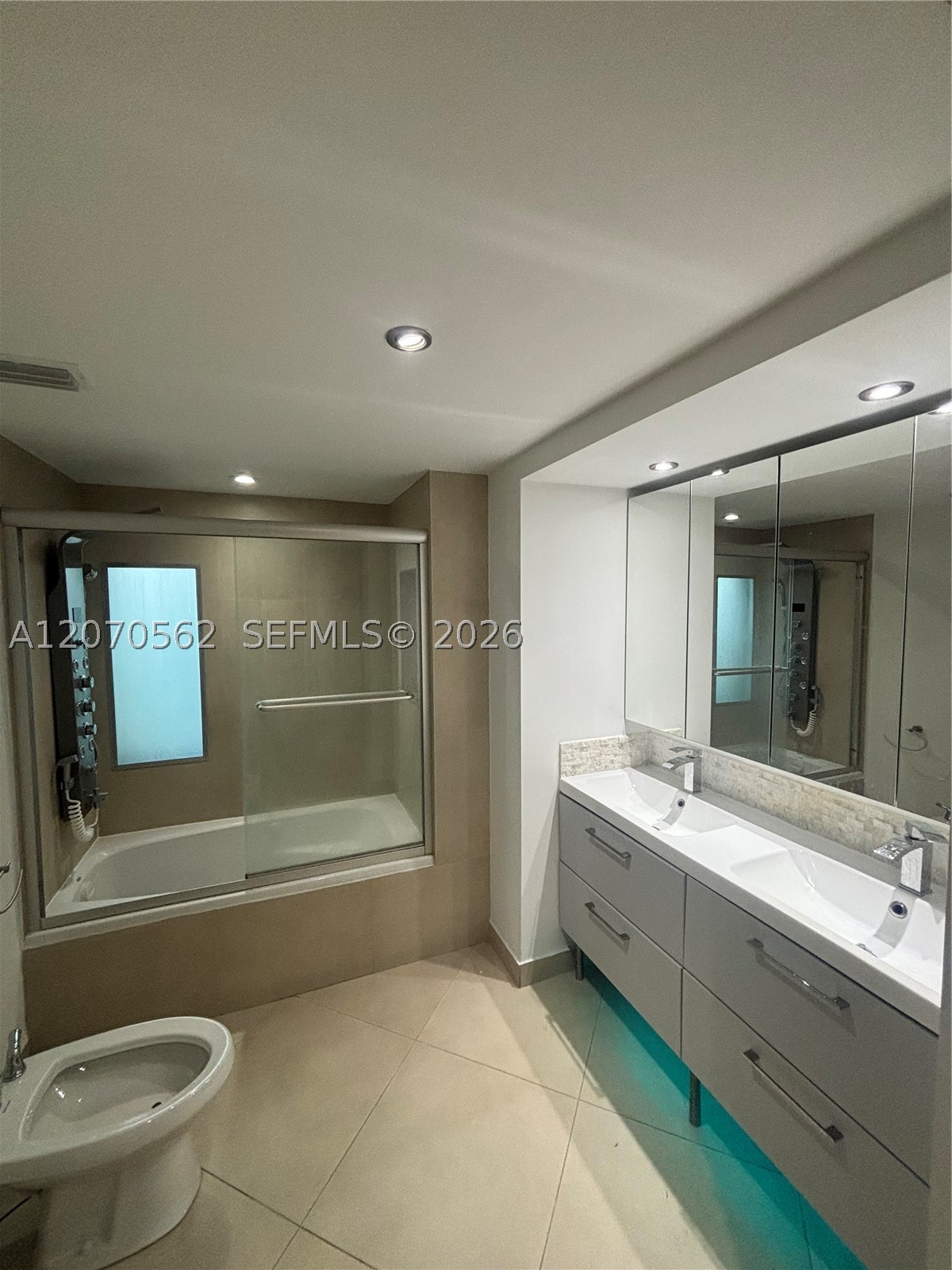 4726 Alton Rd, Miami Beach FL 33140