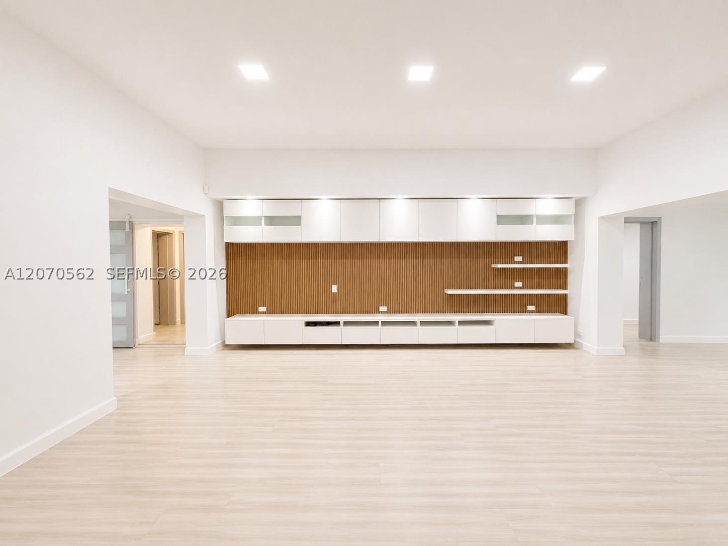 4726 Alton Rd, Miami Beach FL 33140