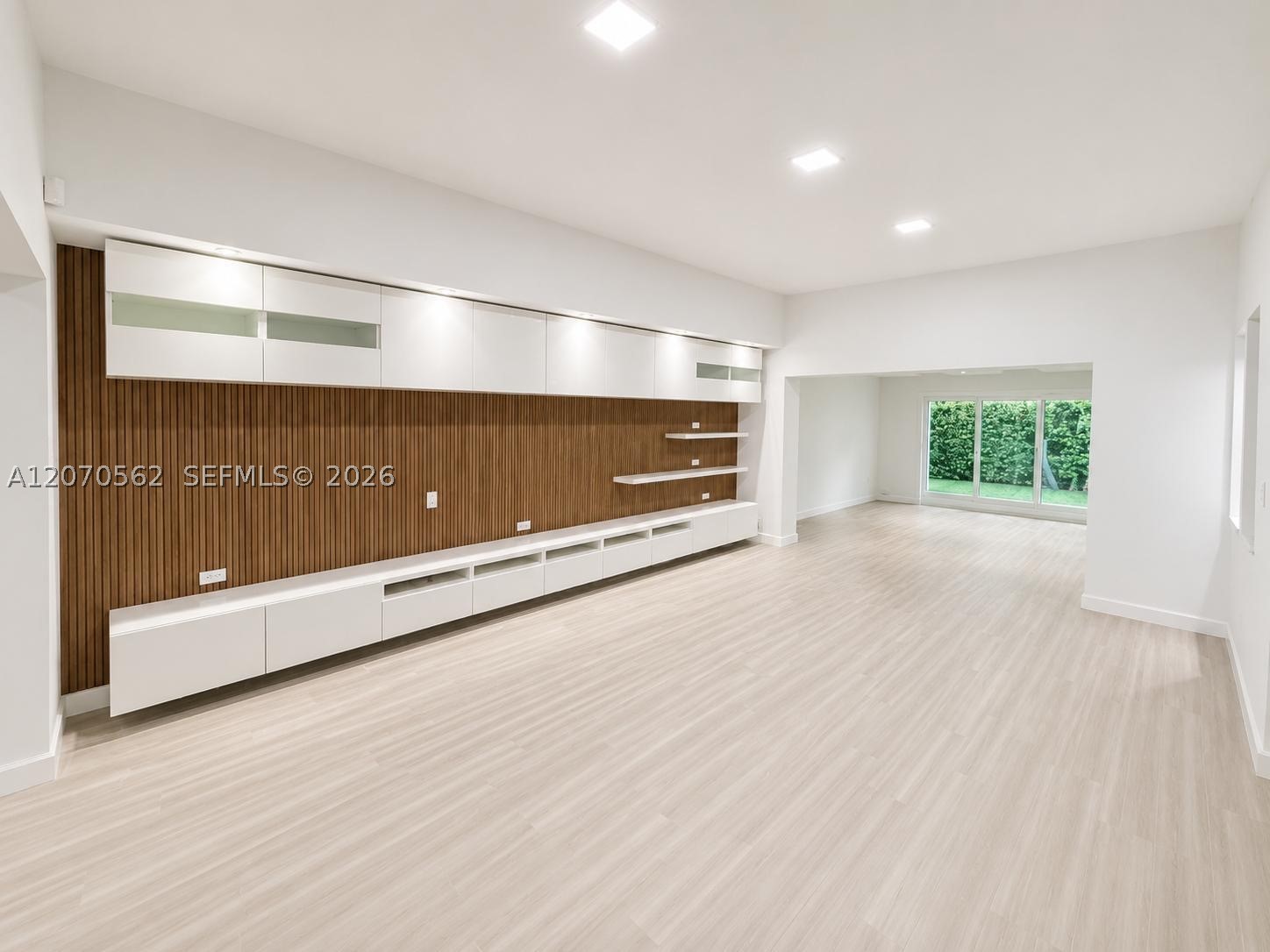 4726 Alton Rd, Miami Beach FL 33140