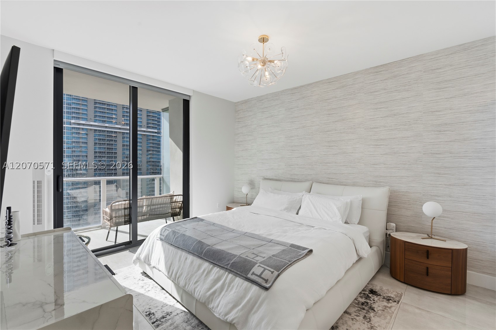 1010 Brickell Ave #3903, Miami FL 33131