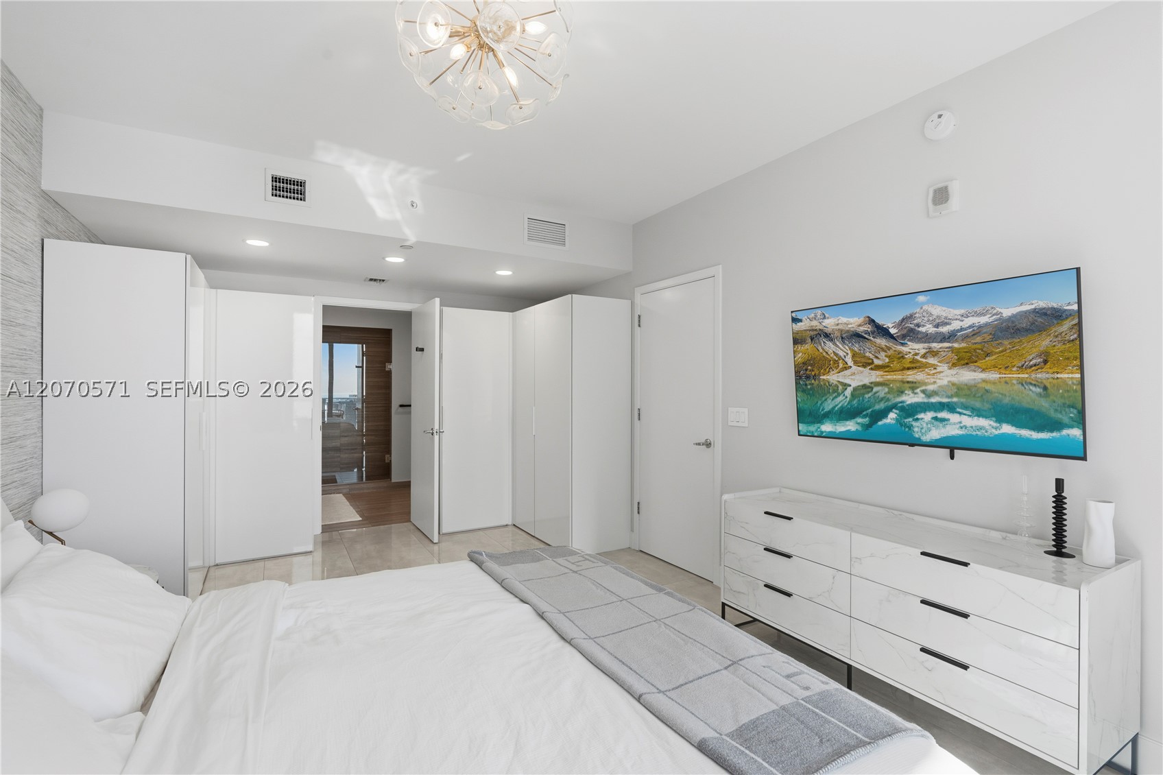 1010 Brickell Ave #3903, Miami FL 33131