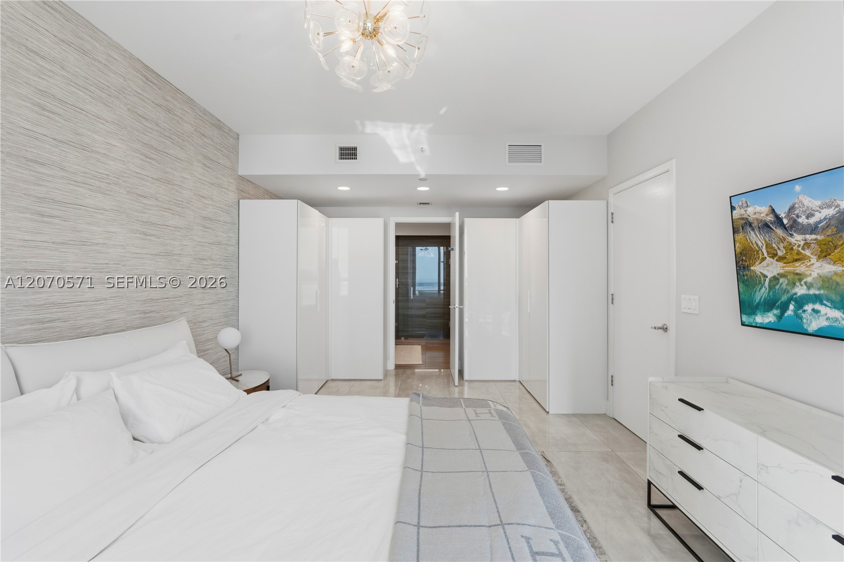 1010 Brickell Ave #3903, Miami FL 33131