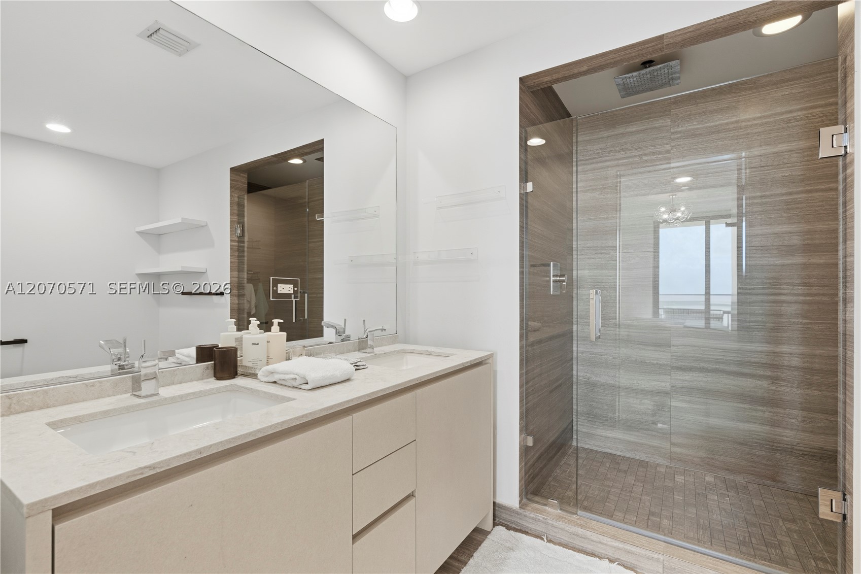 1010 Brickell Ave #3903, Miami FL 33131