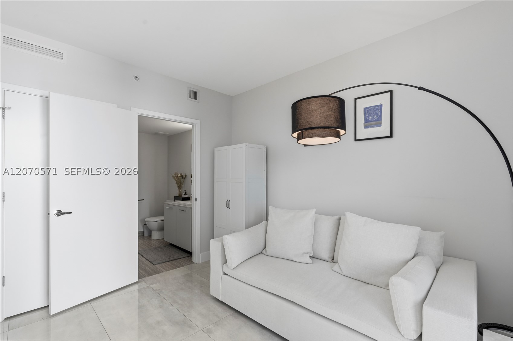1010 Brickell Ave #3903, Miami FL 33131