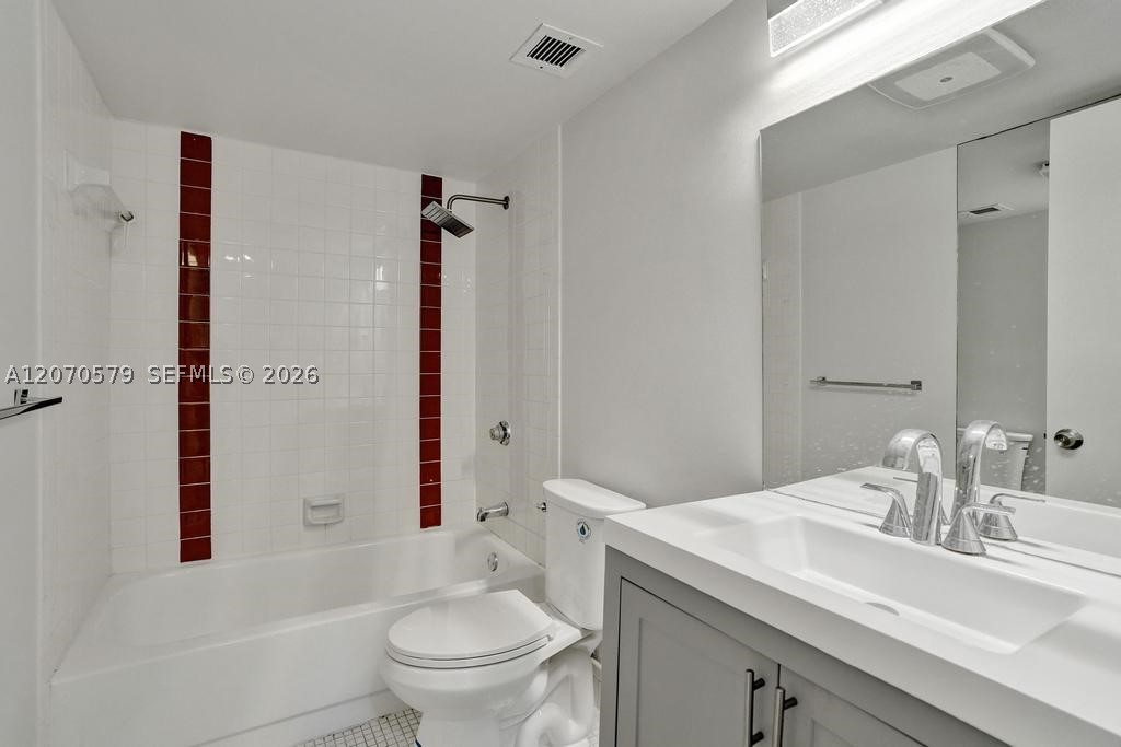 1101 River Reach Dr #511, Fort Lauderdale FL 33315