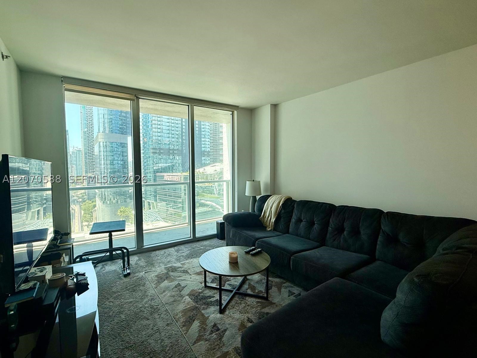 55 SE 6th St #2404, Miami FL 33131