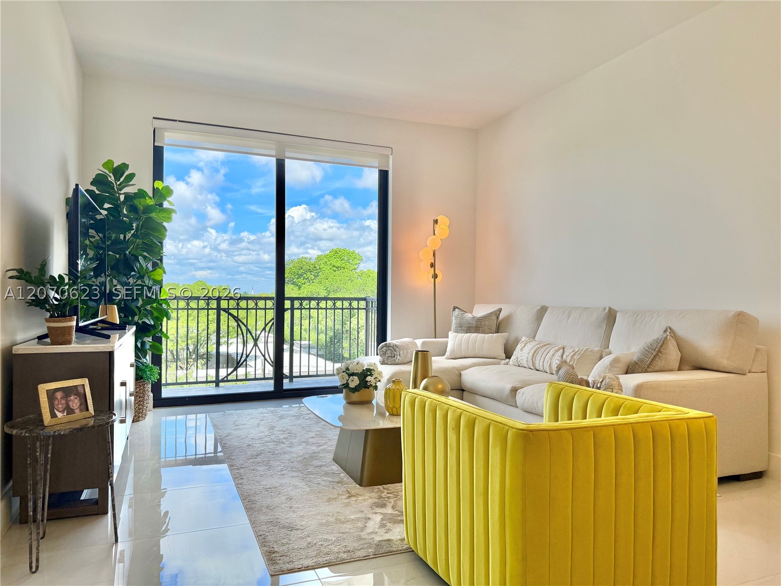 301 Altara Ave #418, Coral Gables FL 33146