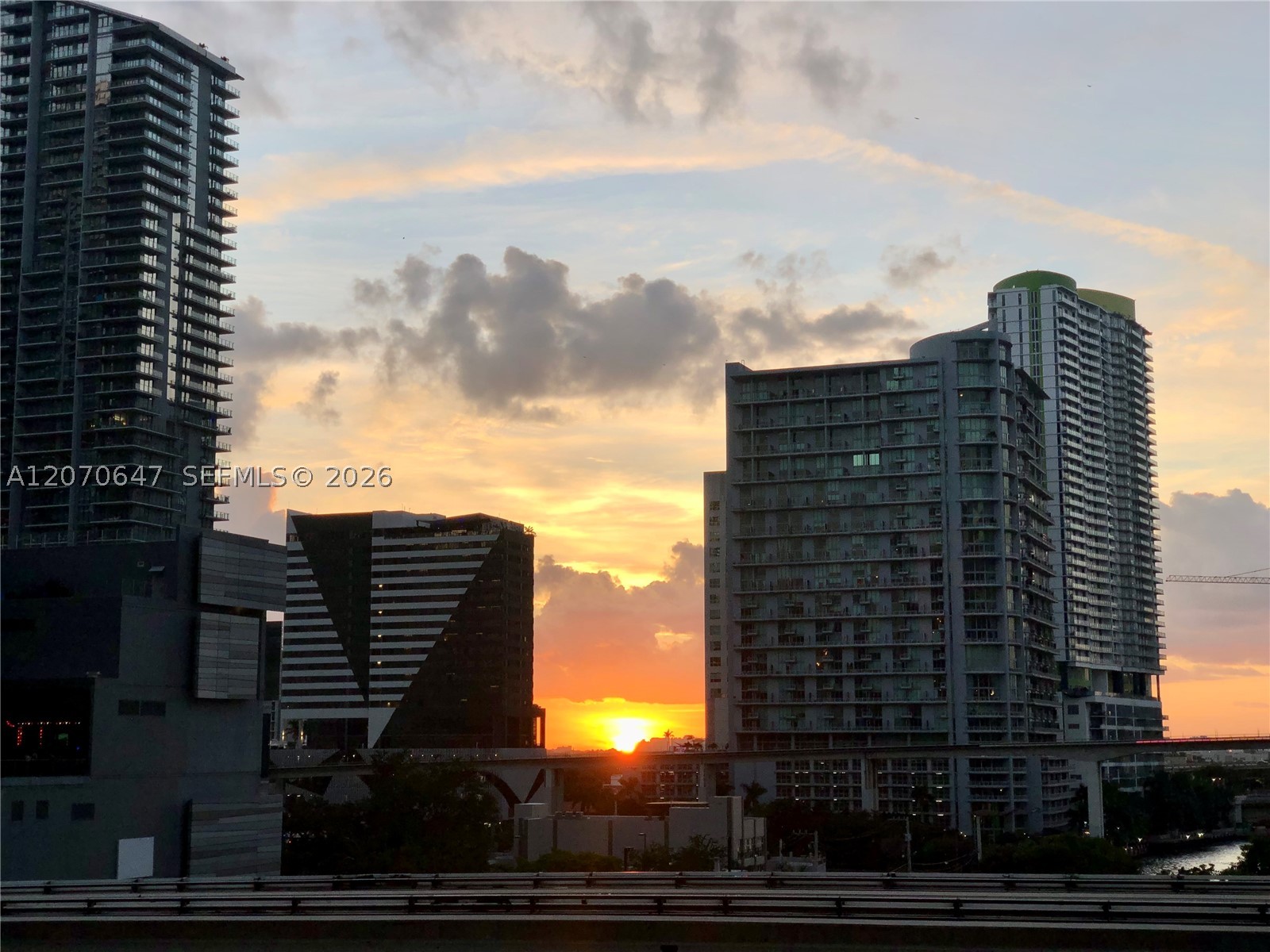 41 SE 5th St #516, Miami FL 33131