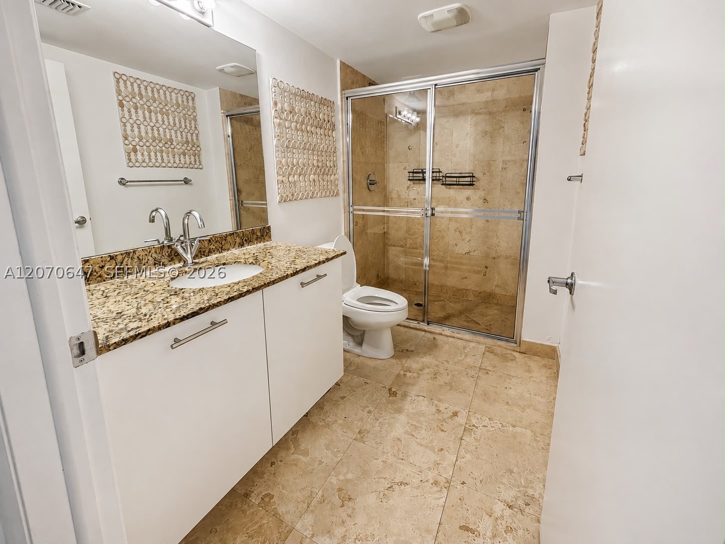 41 SE 5th St #516, Miami FL 33131