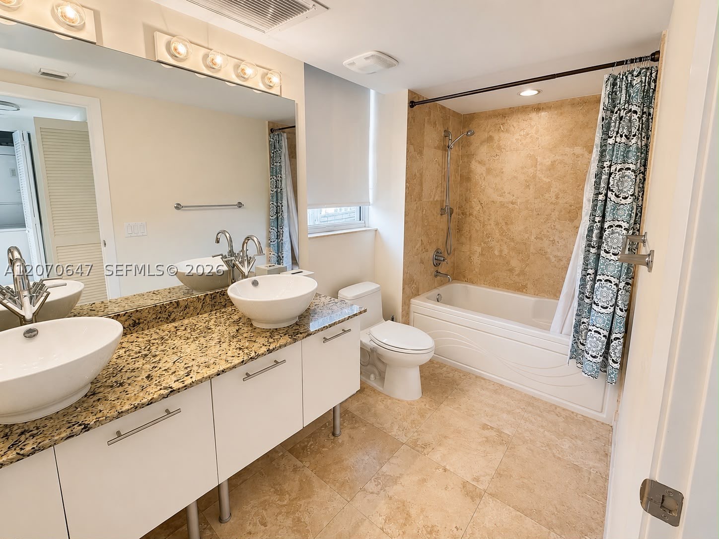 41 SE 5th St #516, Miami FL 33131