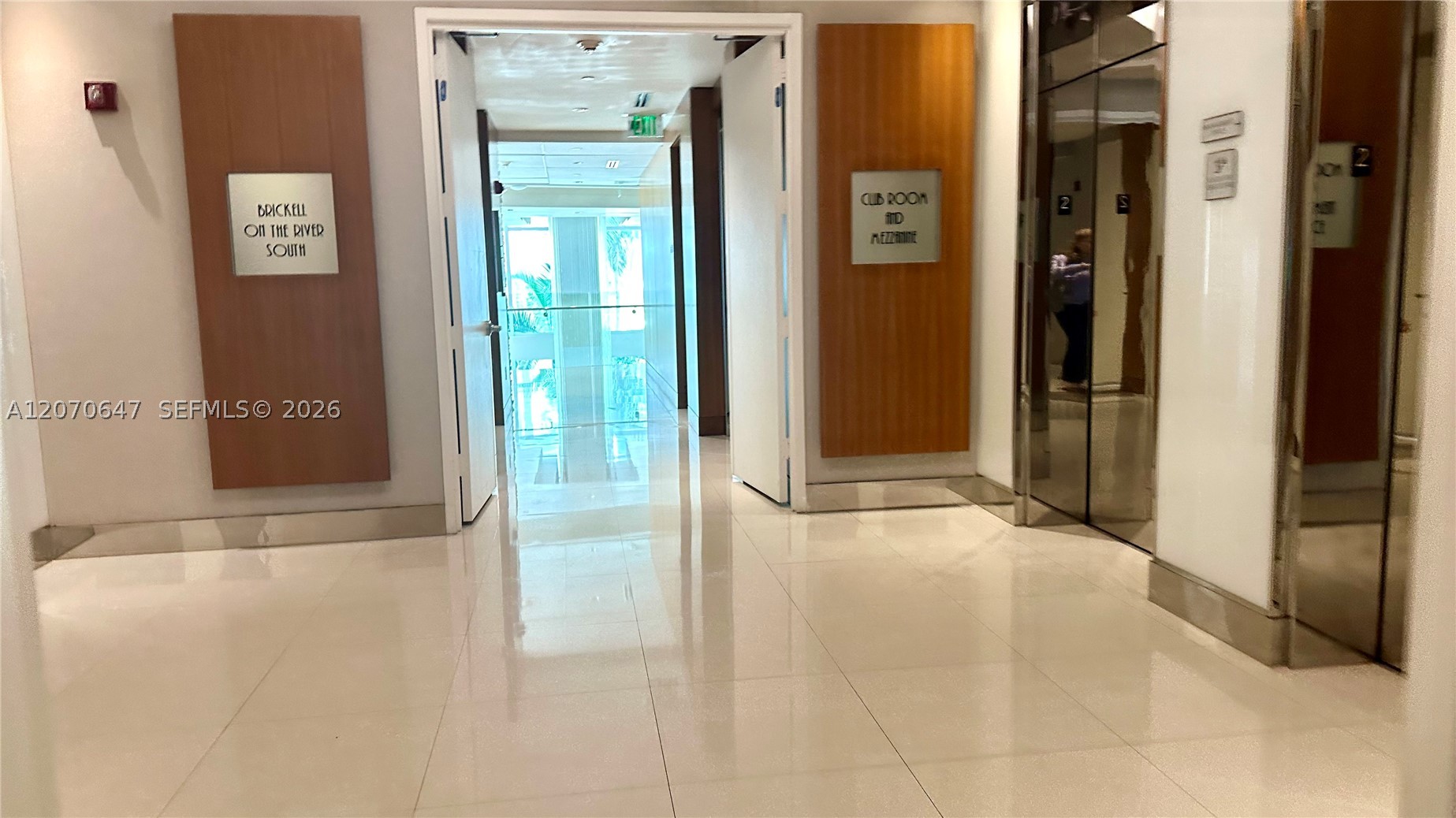 41 SE 5th St #516, Miami FL 33131