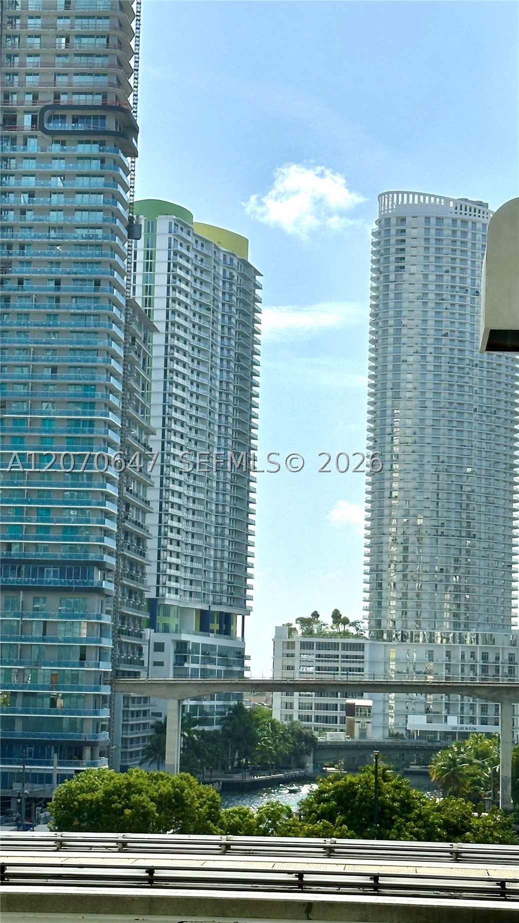 41 SE 5th St #516, Miami FL 33131